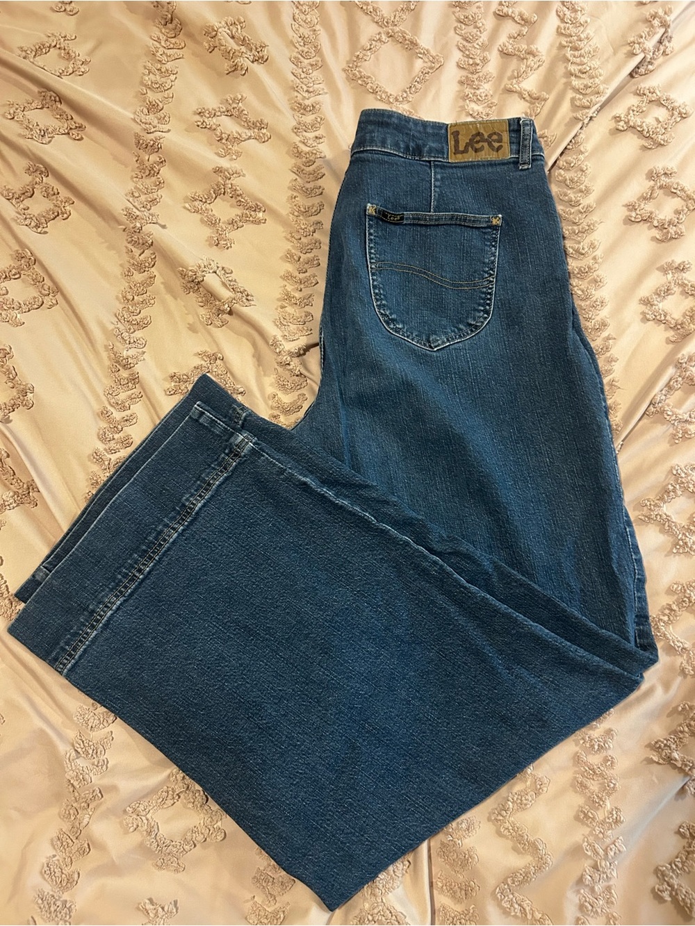 Lee Women’s Trouser Jeans Size 18L Long 33” Inseam Medium Wash Denim